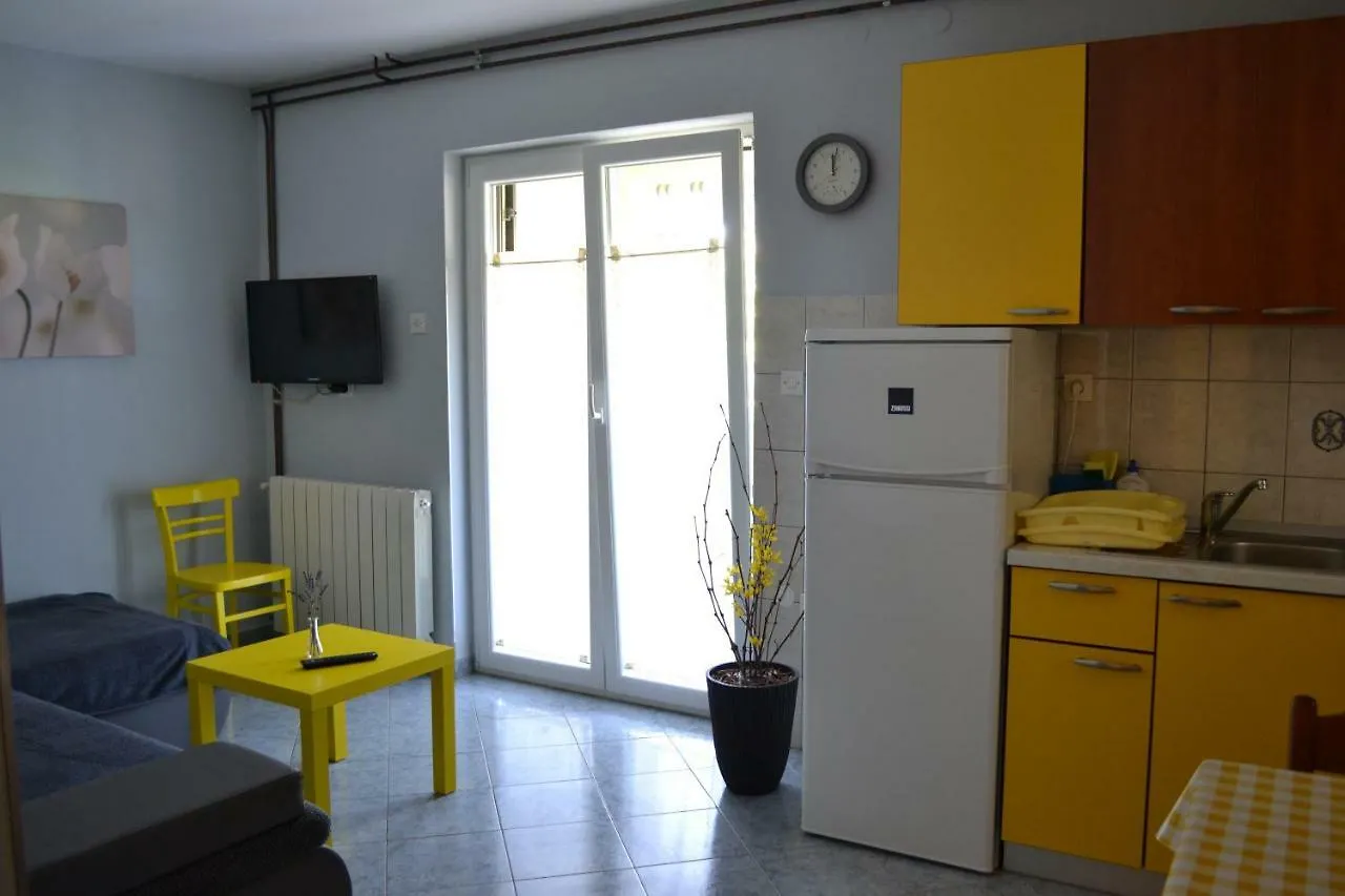 Guest house Apartments Lera Porec