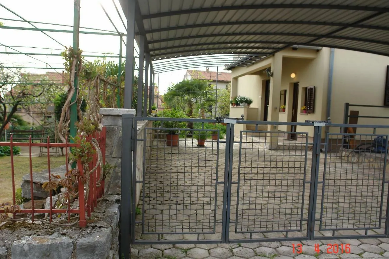 Apartments Lera Porec 3*,