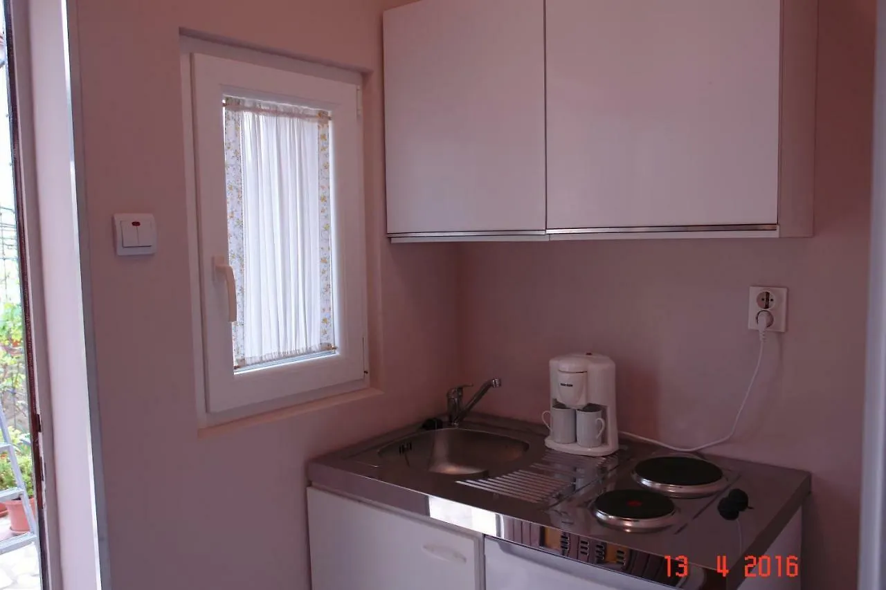 Apartments Lera Porec Guest house